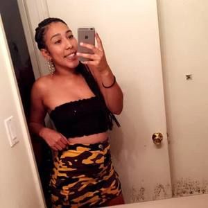 Meet your Posher, Monique